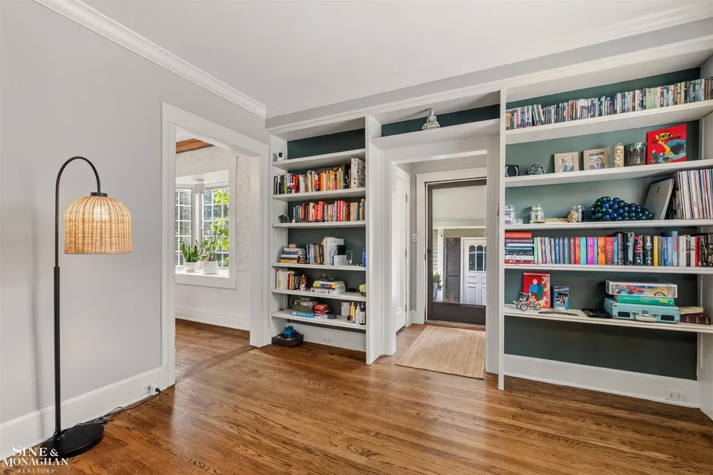 357 Roosevelt Pl. Place Grosse Pointe City MI 48236