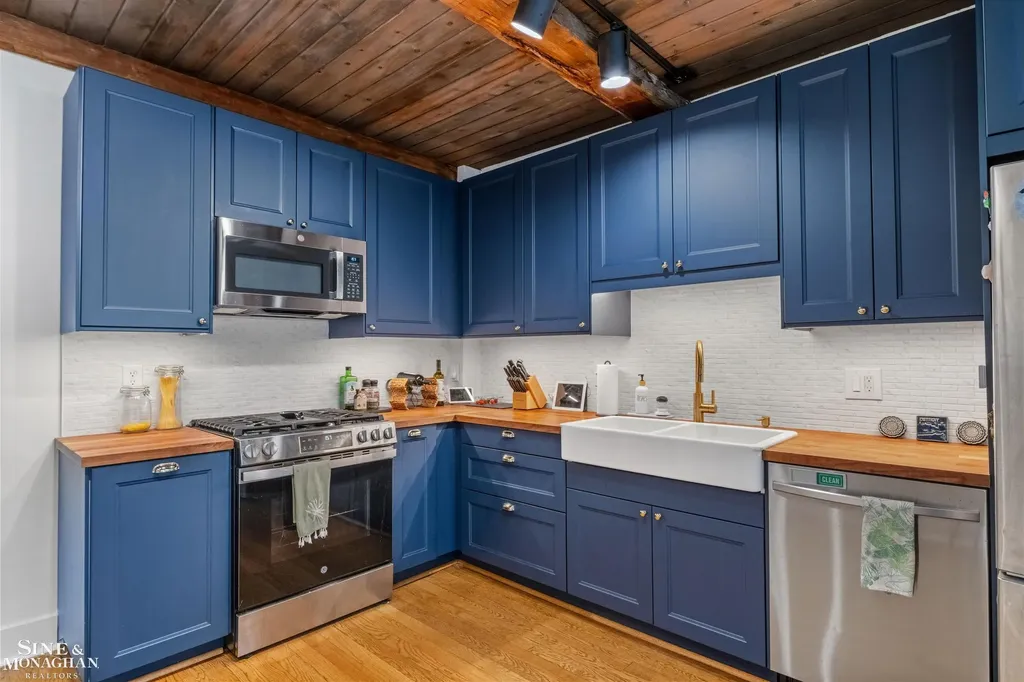 357 Roosevelt Pl. Place Grosse Pointe City MI 48236