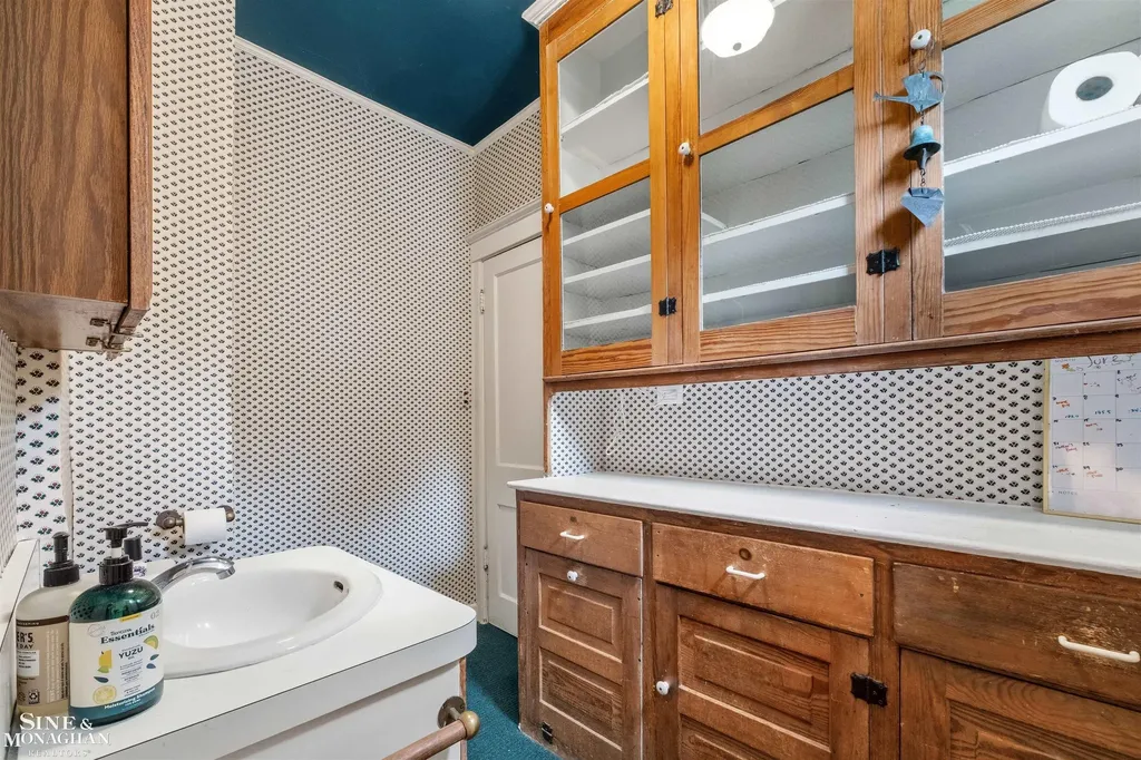 357 Roosevelt Pl. Place Grosse Pointe City MI 48236