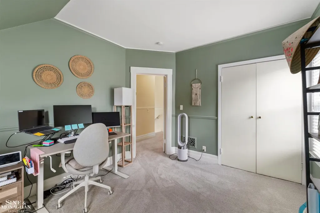357 Roosevelt Pl. Place Grosse Pointe City MI 48236