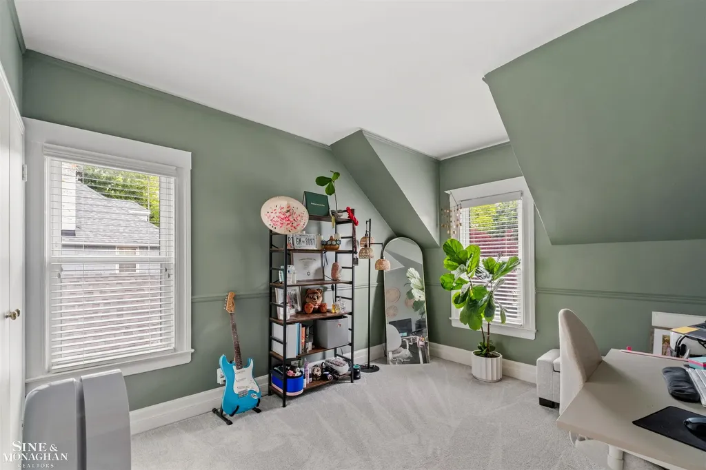 357 Roosevelt Pl. Place Grosse Pointe City MI 48236