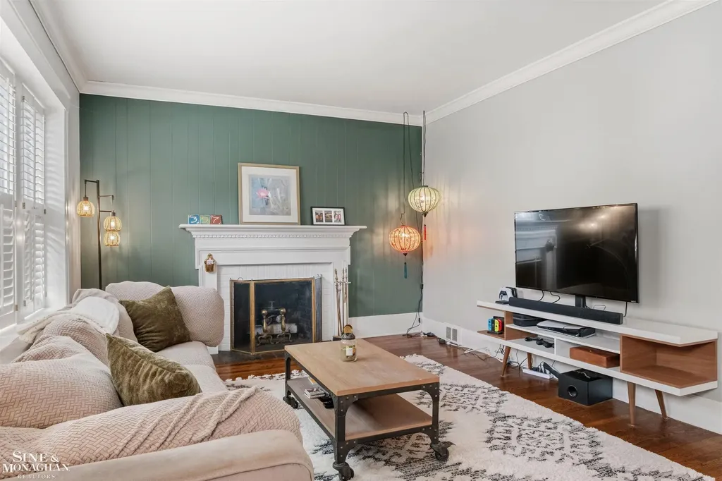 357 Roosevelt Pl. Place Grosse Pointe City MI 48236