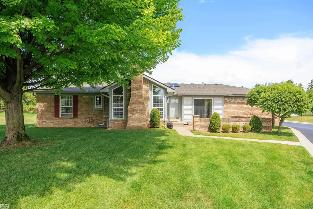 48743 Keystone Court Shelby Charter Township MI 48315