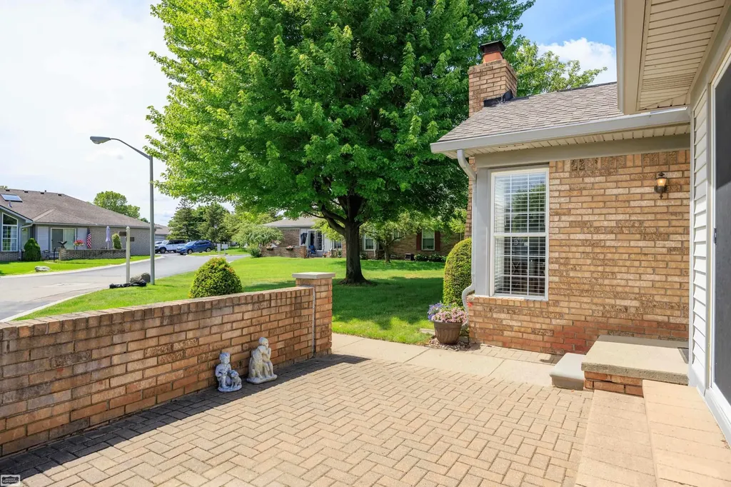 48743 Keystone Court Shelby Charter Township MI 48315