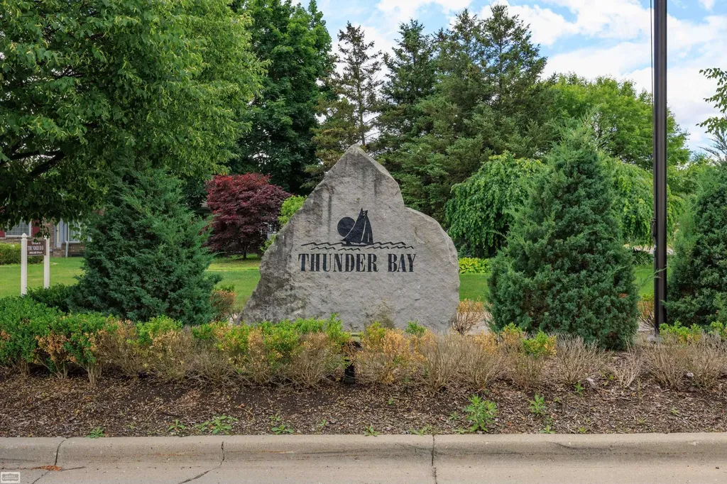 48743 Keystone Court Shelby Charter Township MI 48315