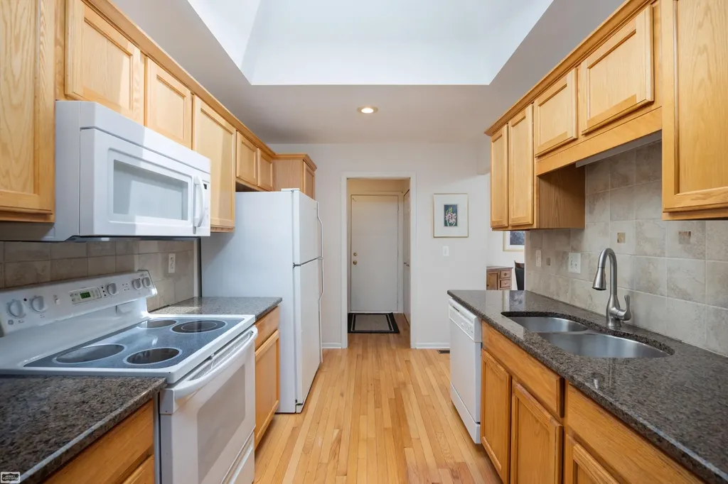 48743 Keystone Court Shelby Charter Township MI 48315