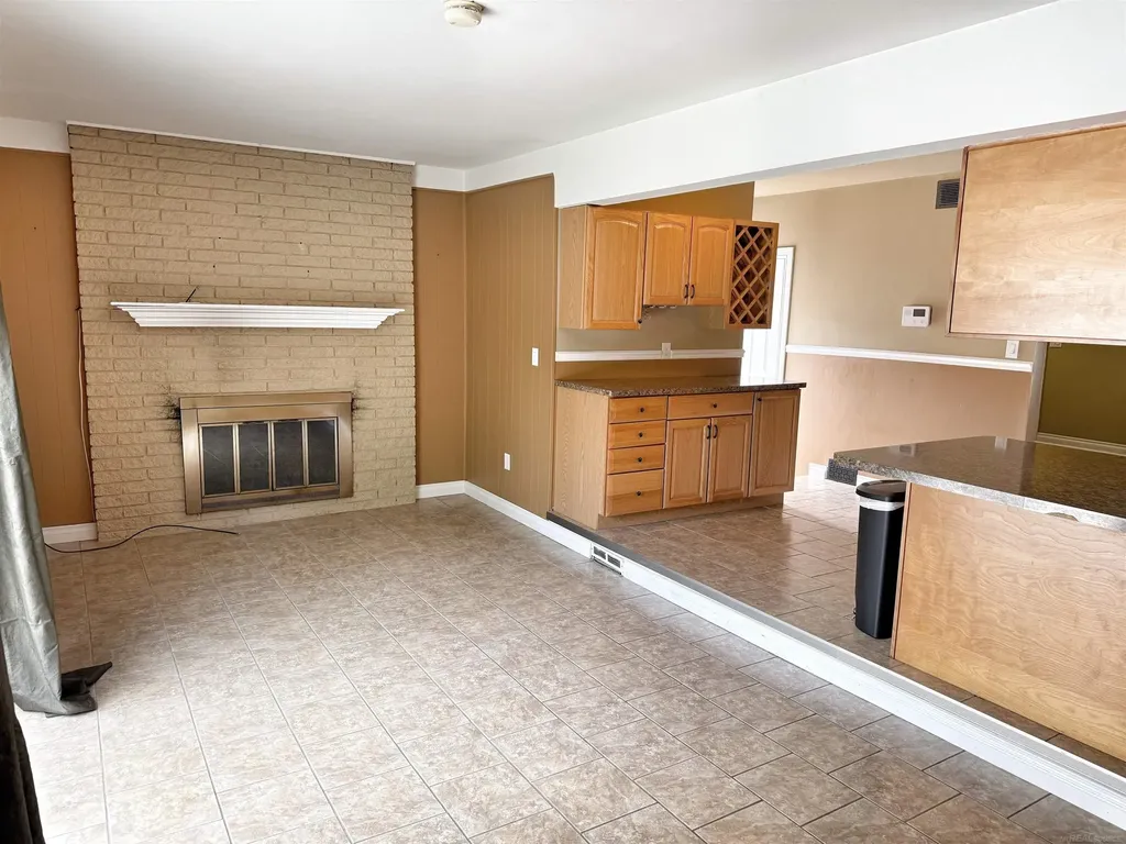 20525 Shores Street St. Clair Shores City MI 48080