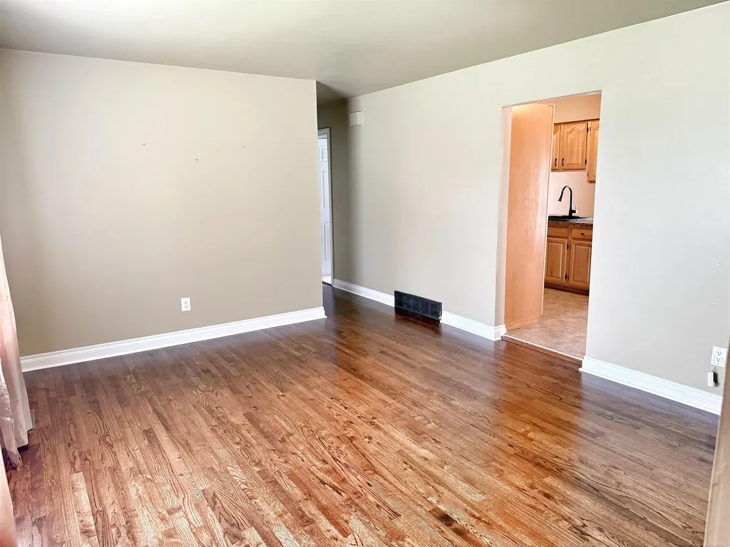 20525 Shores Street St. Clair Shores City MI 48080
