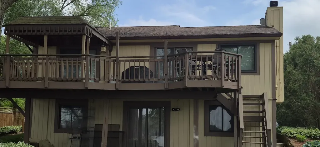 2765 Maple Ridge Avenue Highland Charter Township MI 48356