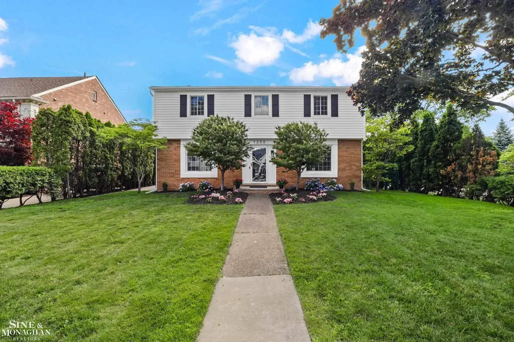 1200 Audubon Road Grosse Pointe Park City MI 48230