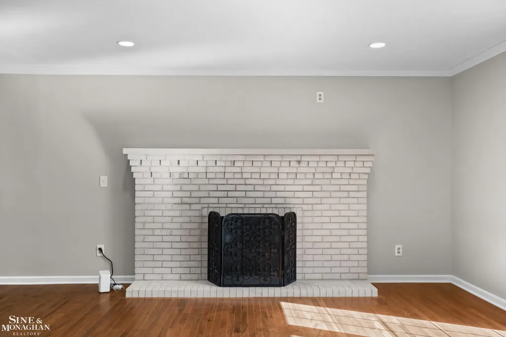 1200 Audubon Road Grosse Pointe Park City MI 48230