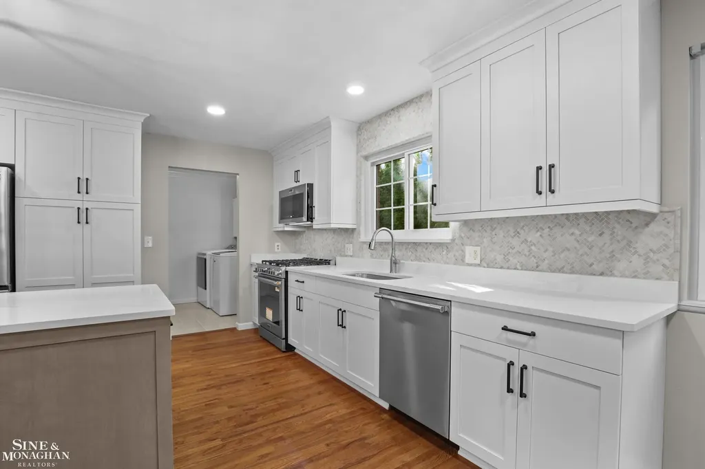 1200 Audubon Road Grosse Pointe Park City MI 48230
