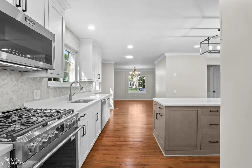 1200 Audubon Road Grosse Pointe Park City MI 48230