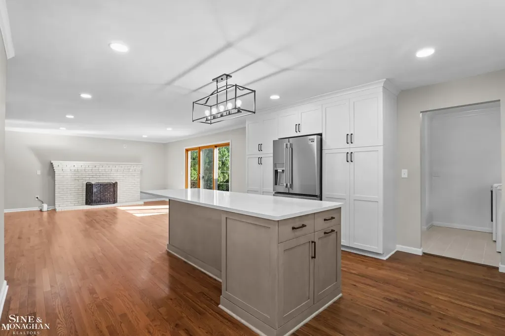 1200 Audubon Road Grosse Pointe Park City MI 48230