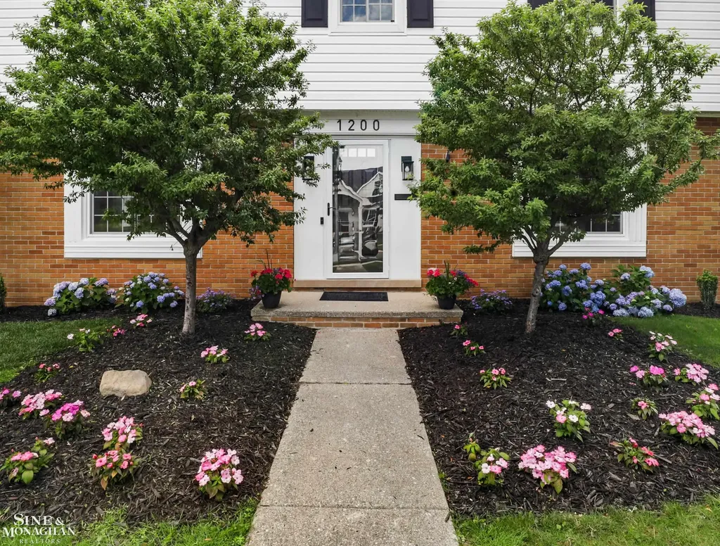 1200 Audubon Road Grosse Pointe Park City MI 48230