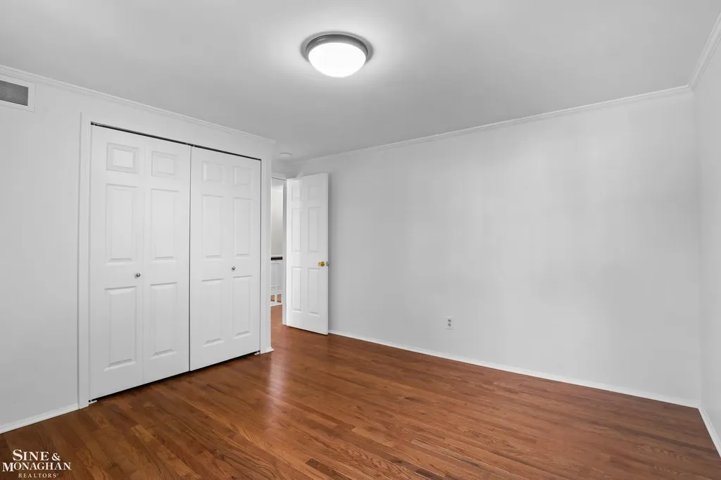 1200 Audubon Road Grosse Pointe Park City MI 48230