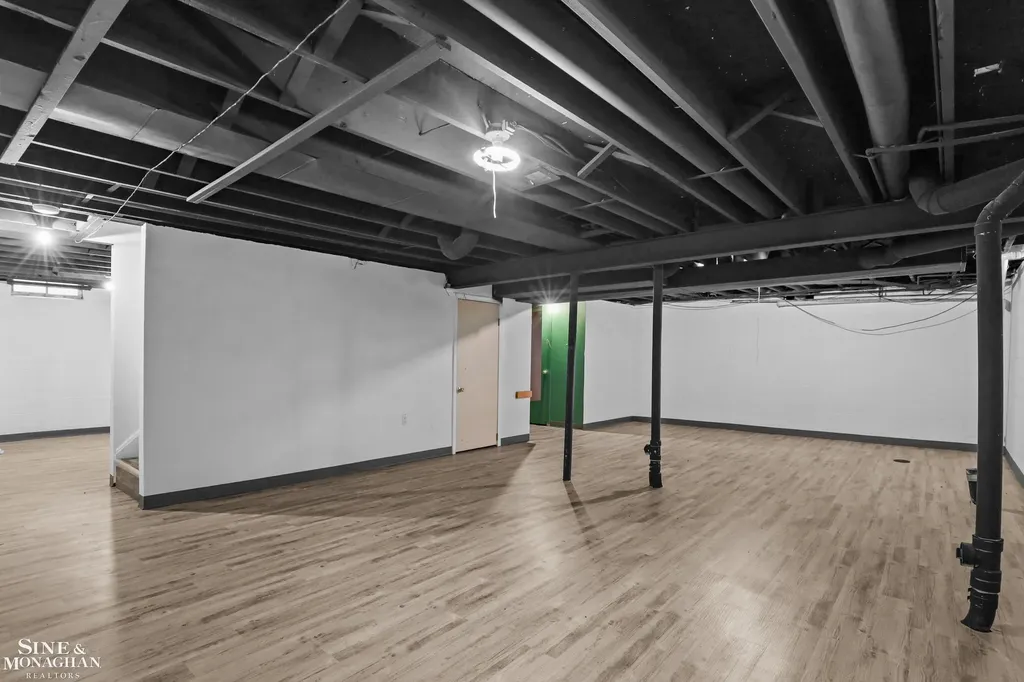 1200 Audubon Road Grosse Pointe Park City MI 48230