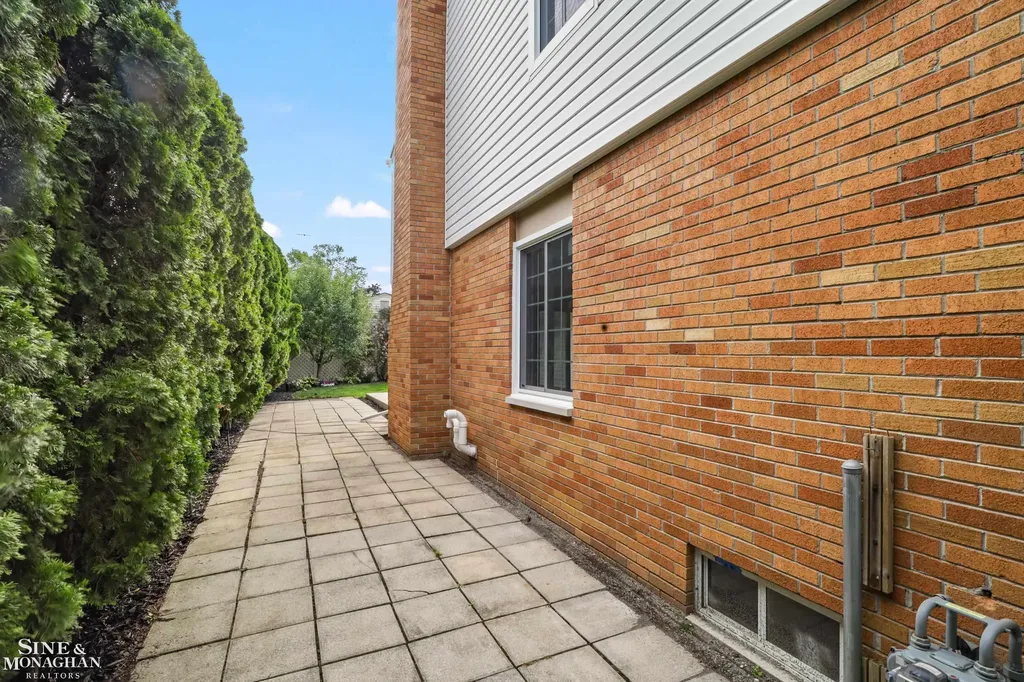 1200 Audubon Road Grosse Pointe Park City MI 48230