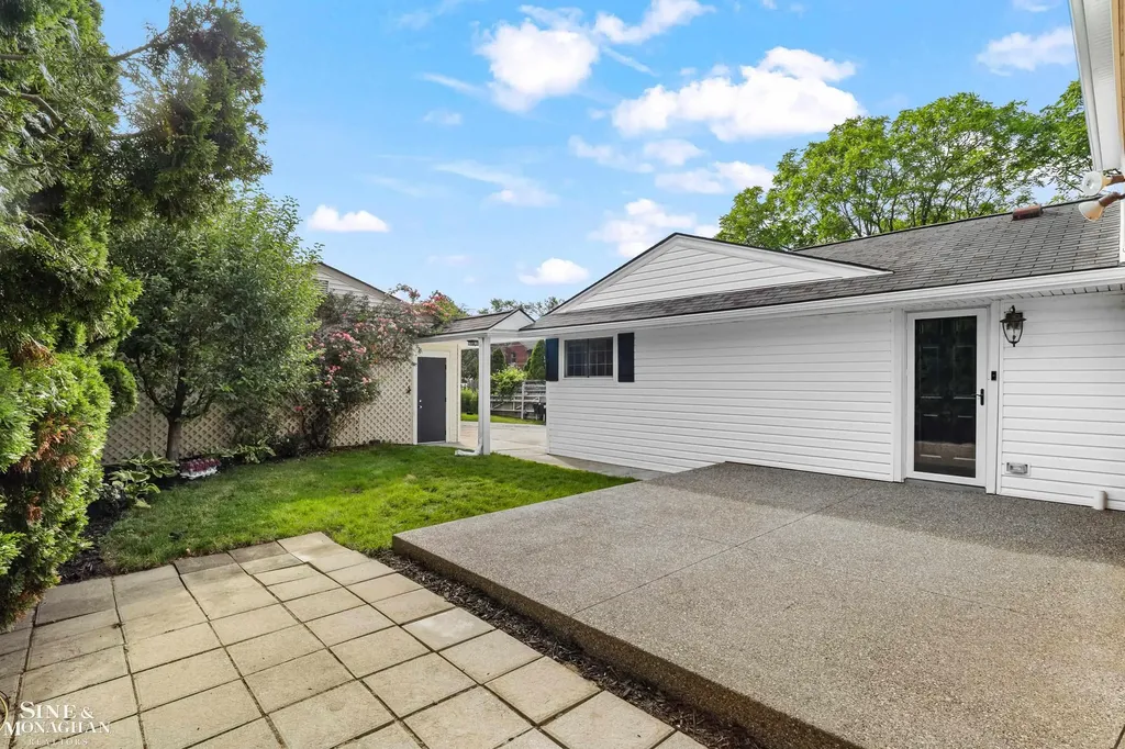 1200 Audubon Road Grosse Pointe Park City MI 48230