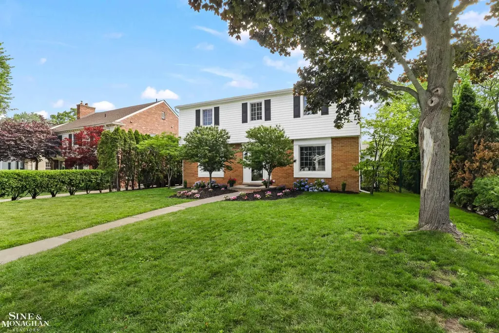 1200 Audubon Road Grosse Pointe Park City MI 48230