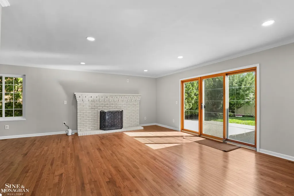 1200 Audubon Road Grosse Pointe Park City MI 48230
