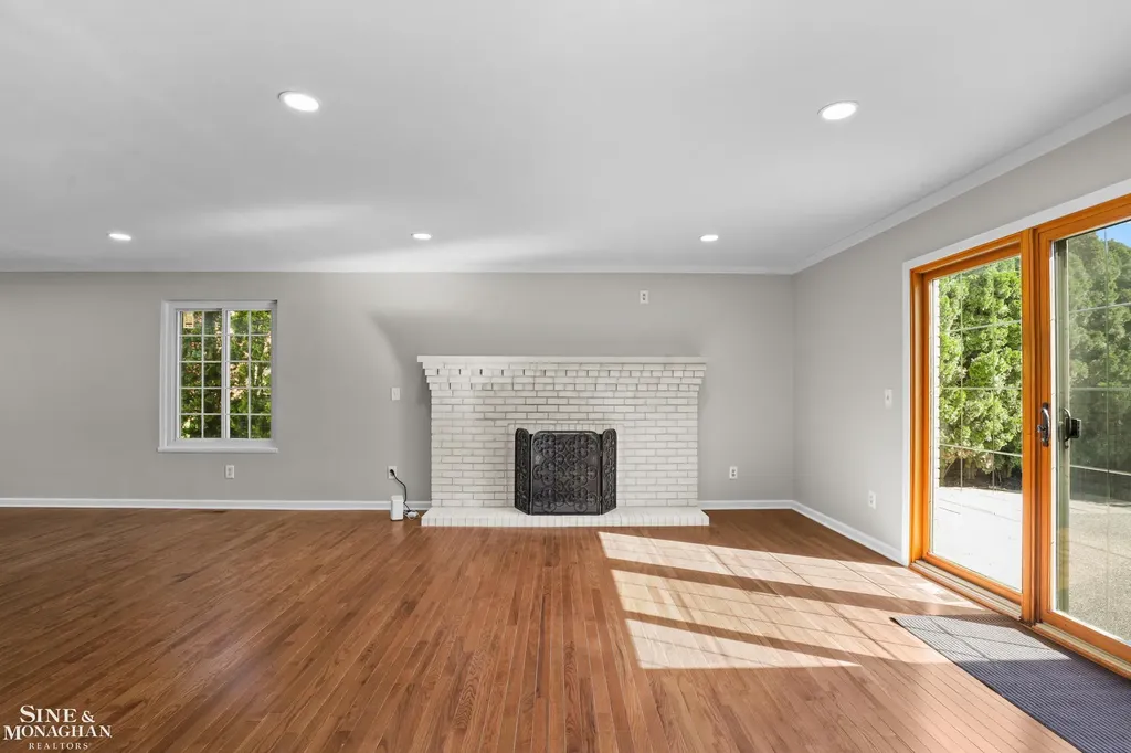 1200 Audubon Road Grosse Pointe Park City MI 48230