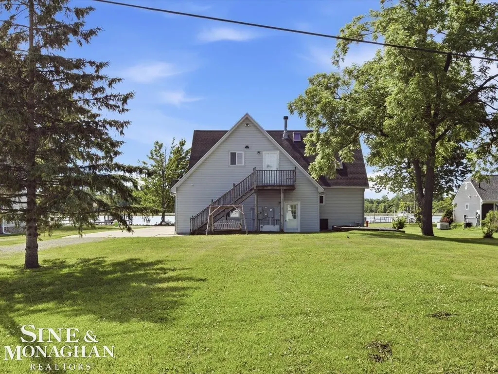 2300 S Channel Drive Clay Township MI 48028