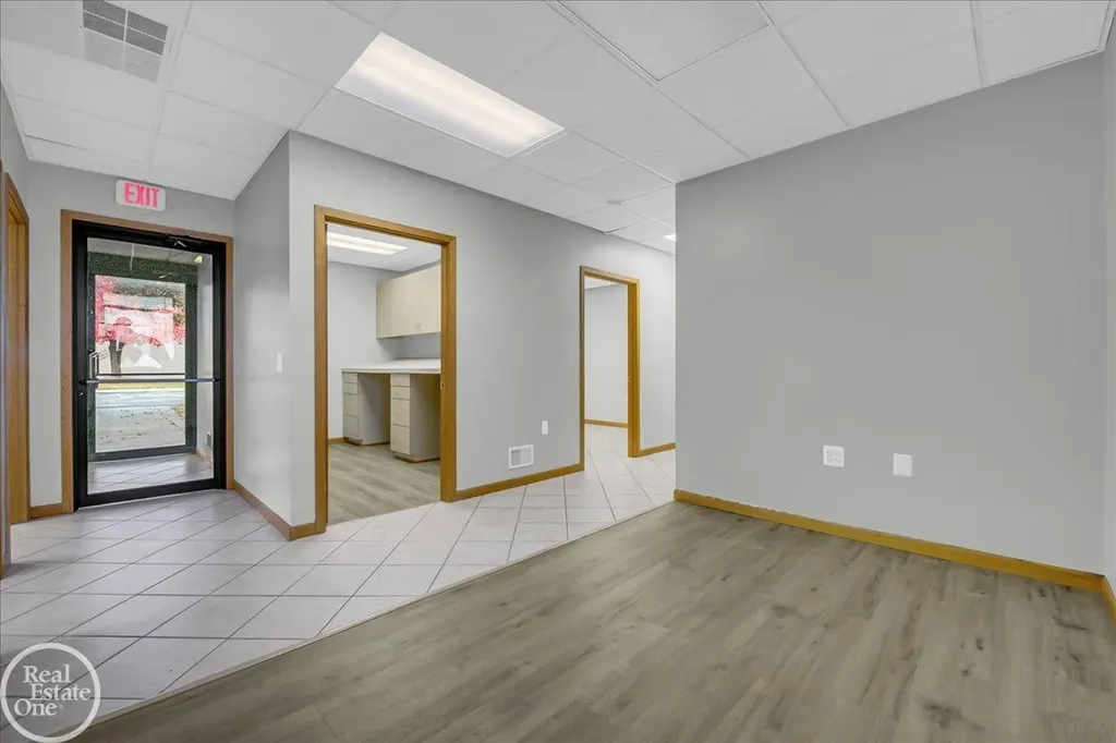 12565 E 9 Mile Road Warren City MI 48089