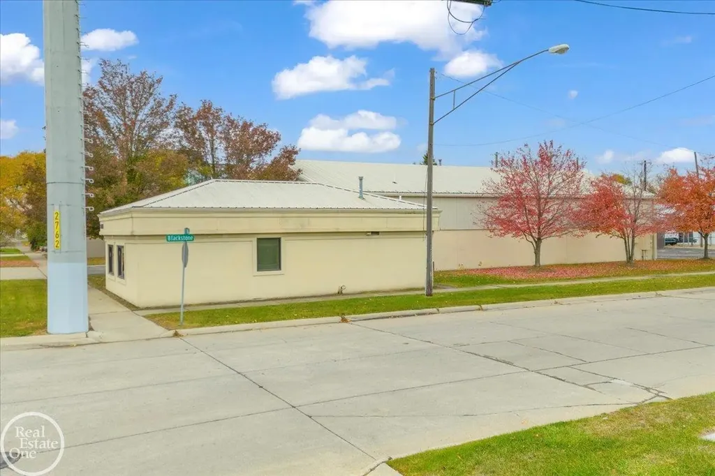 12565 E 9 Mile Road Warren City MI 48089