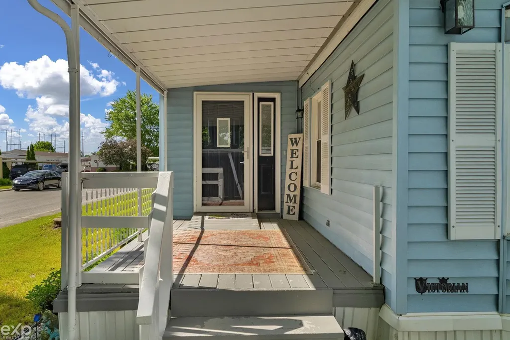 3333 Ravenswood Road Marysville City MI 48040