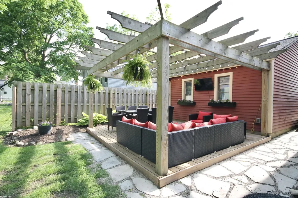 346 N Anderson Street Lake Orion Village MI 48362