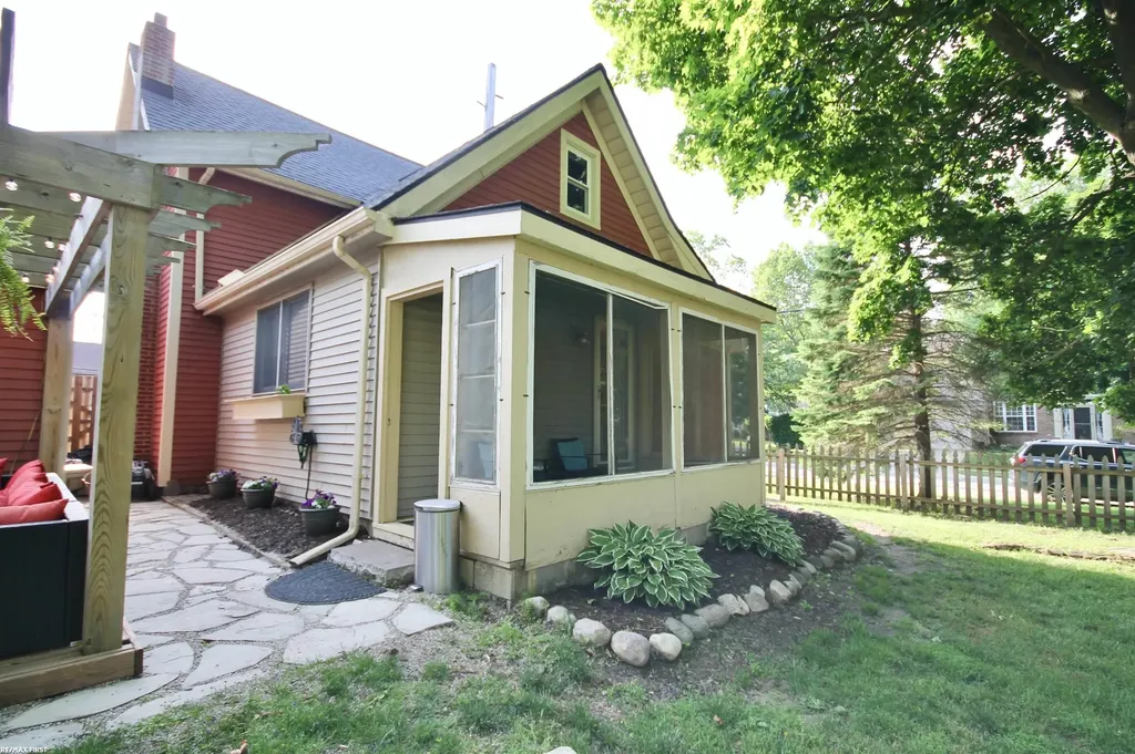 346 N Anderson Street Lake Orion Village MI 48362