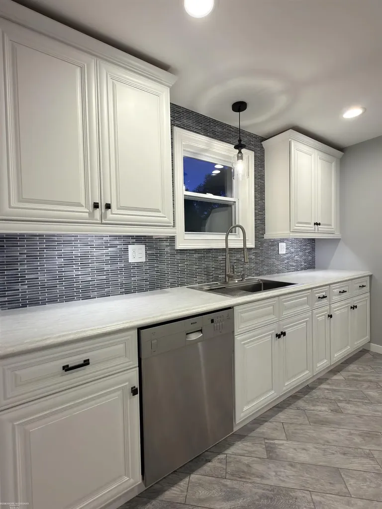 45409 North Avenue Macomb Township MI 48042