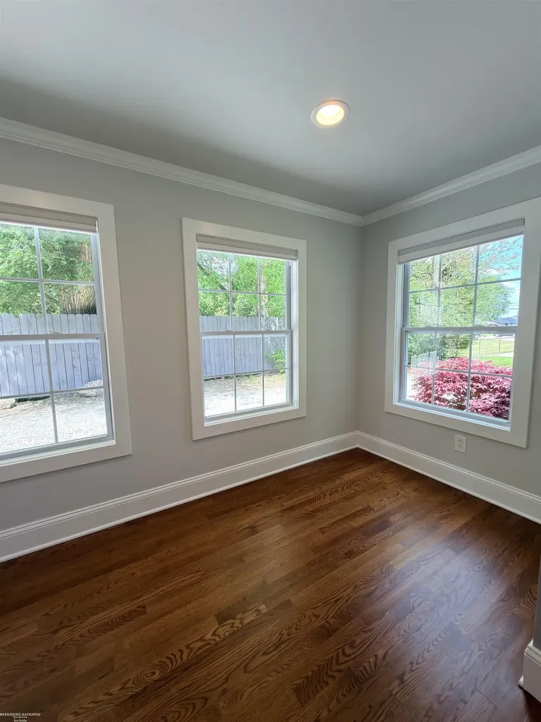 45409 North Avenue Macomb Township MI 48042