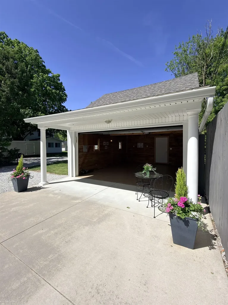 45409 North Avenue Macomb Township MI 48042