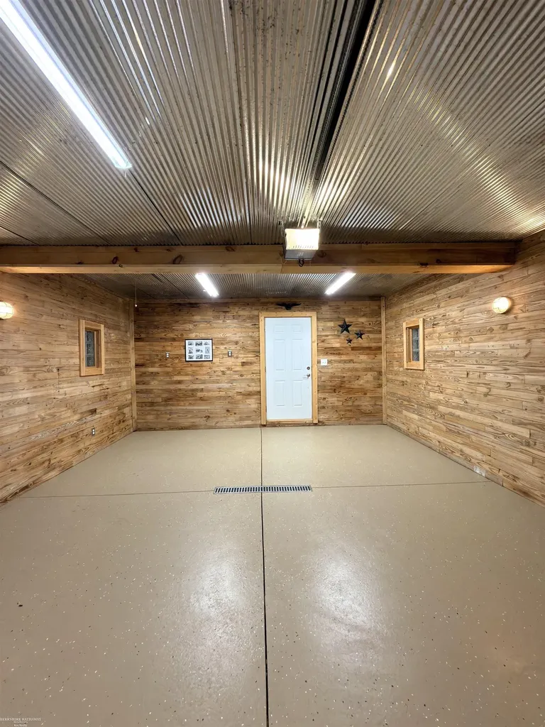 45409 North Avenue Macomb Township MI 48042