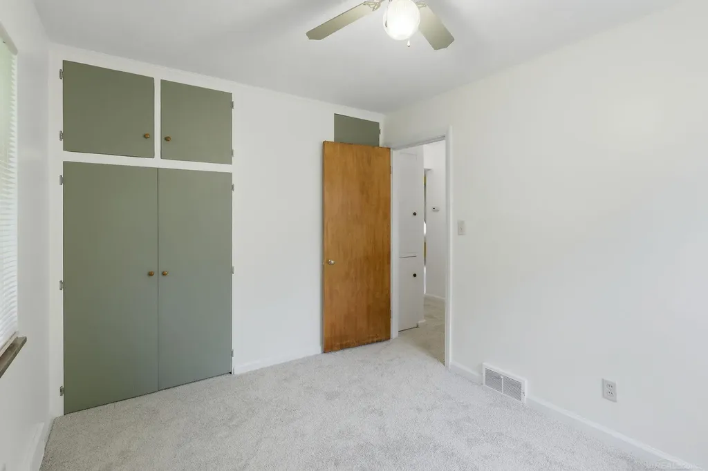 17358 Wakenden Street Redford Charter Township MI 48240
