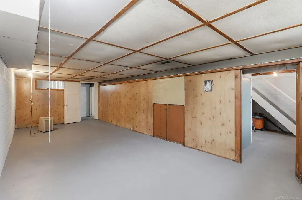 17358 Wakenden Street Redford Charter Township MI 48240