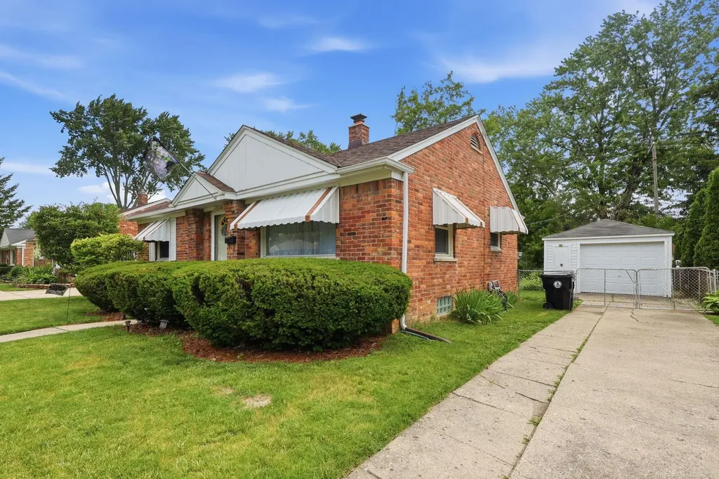 17358 Wakenden Street Redford Charter Township MI 48240