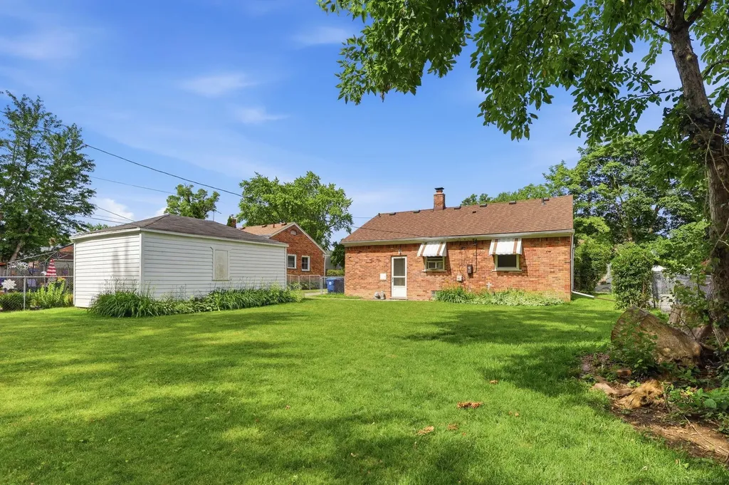 17358 Wakenden Street Redford Charter Township MI 48240