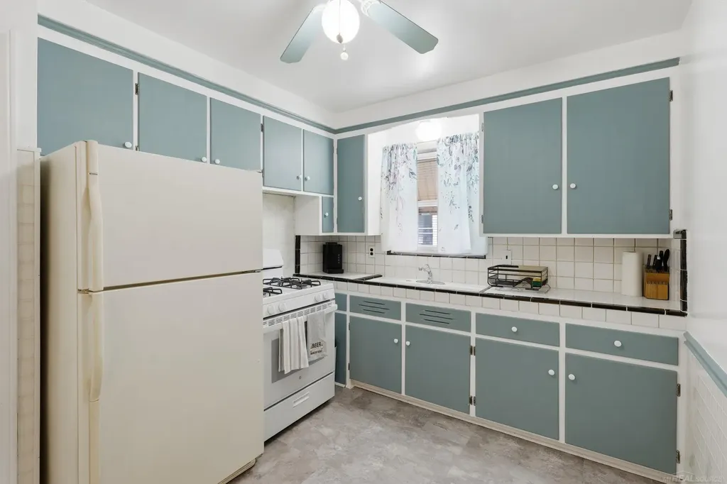 17358 Wakenden Street Redford Charter Township MI 48240