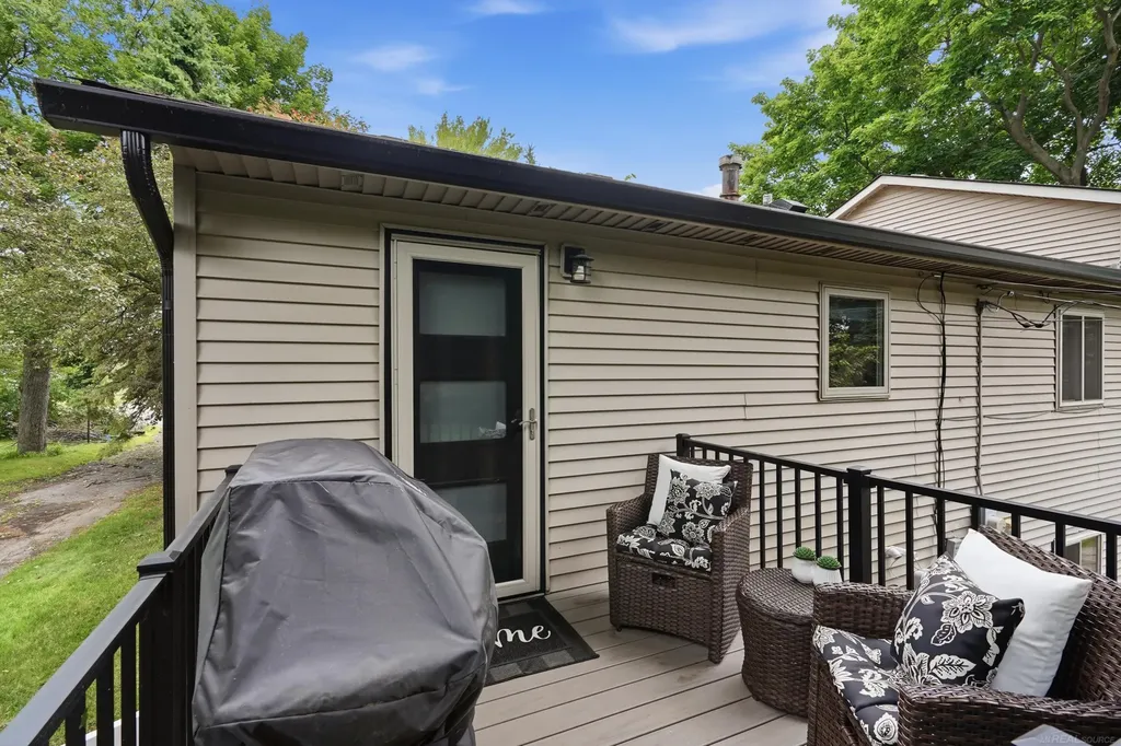 2661 W South Boulevard Troy City MI 48098