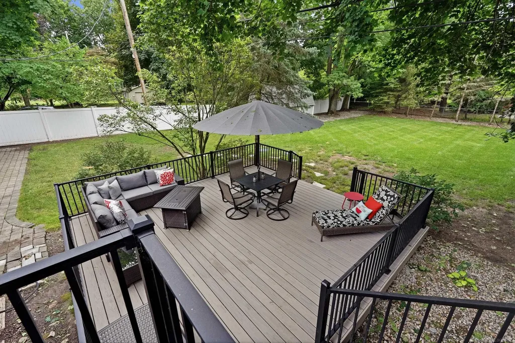 2661 W South Boulevard Troy City MI 48098