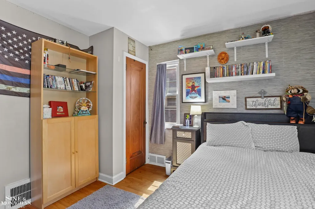475 Touraine Road Grosse Pointe Farms City MI 48236
