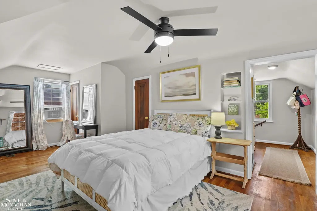 475 Touraine Road Grosse Pointe Farms City MI 48236