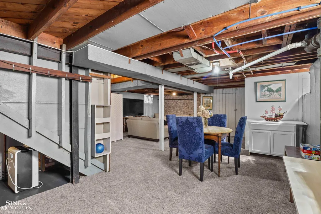 475 Touraine Road Grosse Pointe Farms City MI 48236