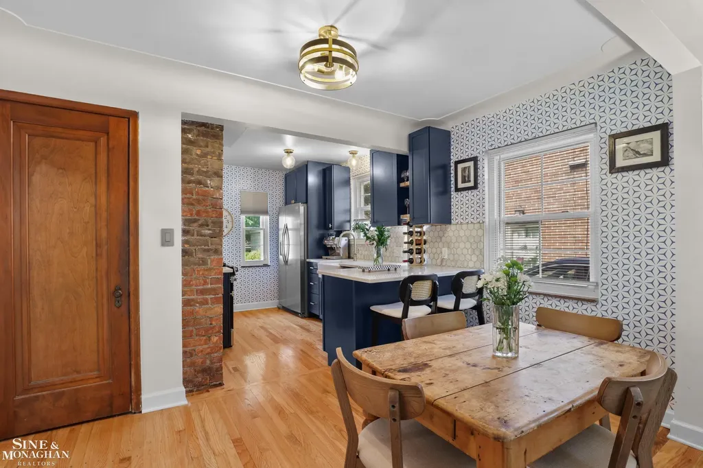 475 Touraine Road Grosse Pointe Farms City MI 48236