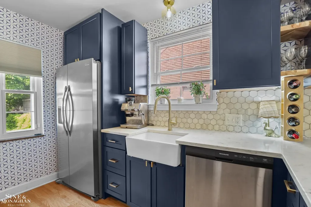 475 Touraine Road Grosse Pointe Farms City MI 48236