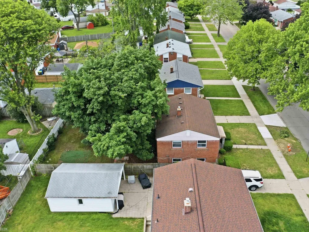 28678 Hales Street Madison Heights City MI 48071