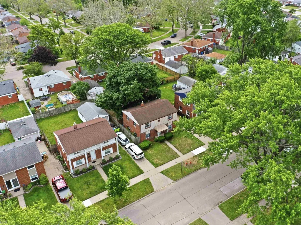 28678 Hales Street Madison Heights City MI 48071